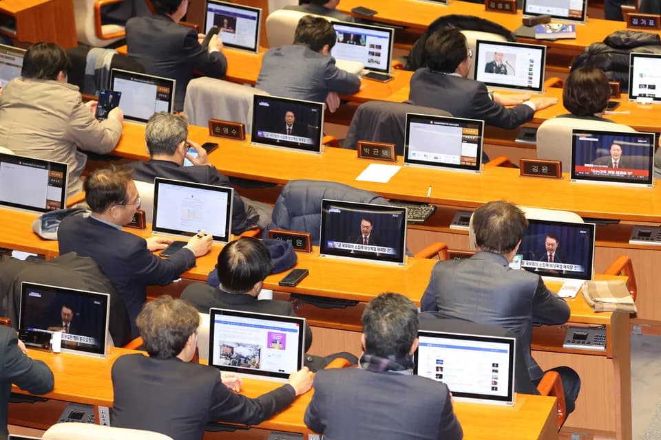 El presidente de Corea del Sur retrocedió y levantó Ley Marcial tras rechazo en el Parlamento