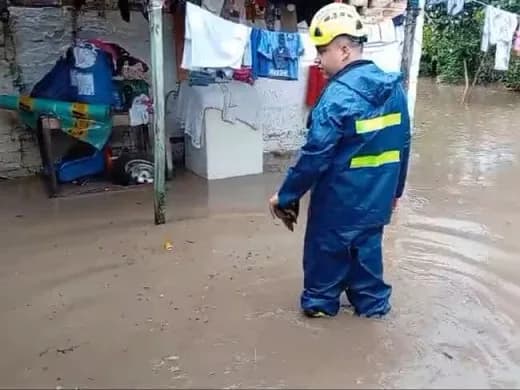 Emergencias en varios municipios de Cundinamarca por el desbordamiento de quebradas