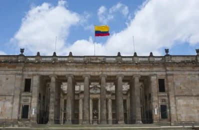 Sin aval del MinHacienda pasó a segundo debate proyecto de Ley que incrementa a $4,5 billones al año los gastos de personal de la Fuerza Pública