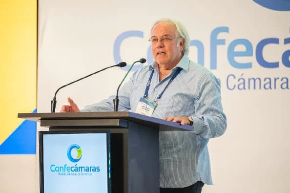 A partir del cinco de octubre, Nicolás Botero-Páramo Gaviria reemplazará a Julián Domínguez Rivera en la Presidencia de Confecámaras
