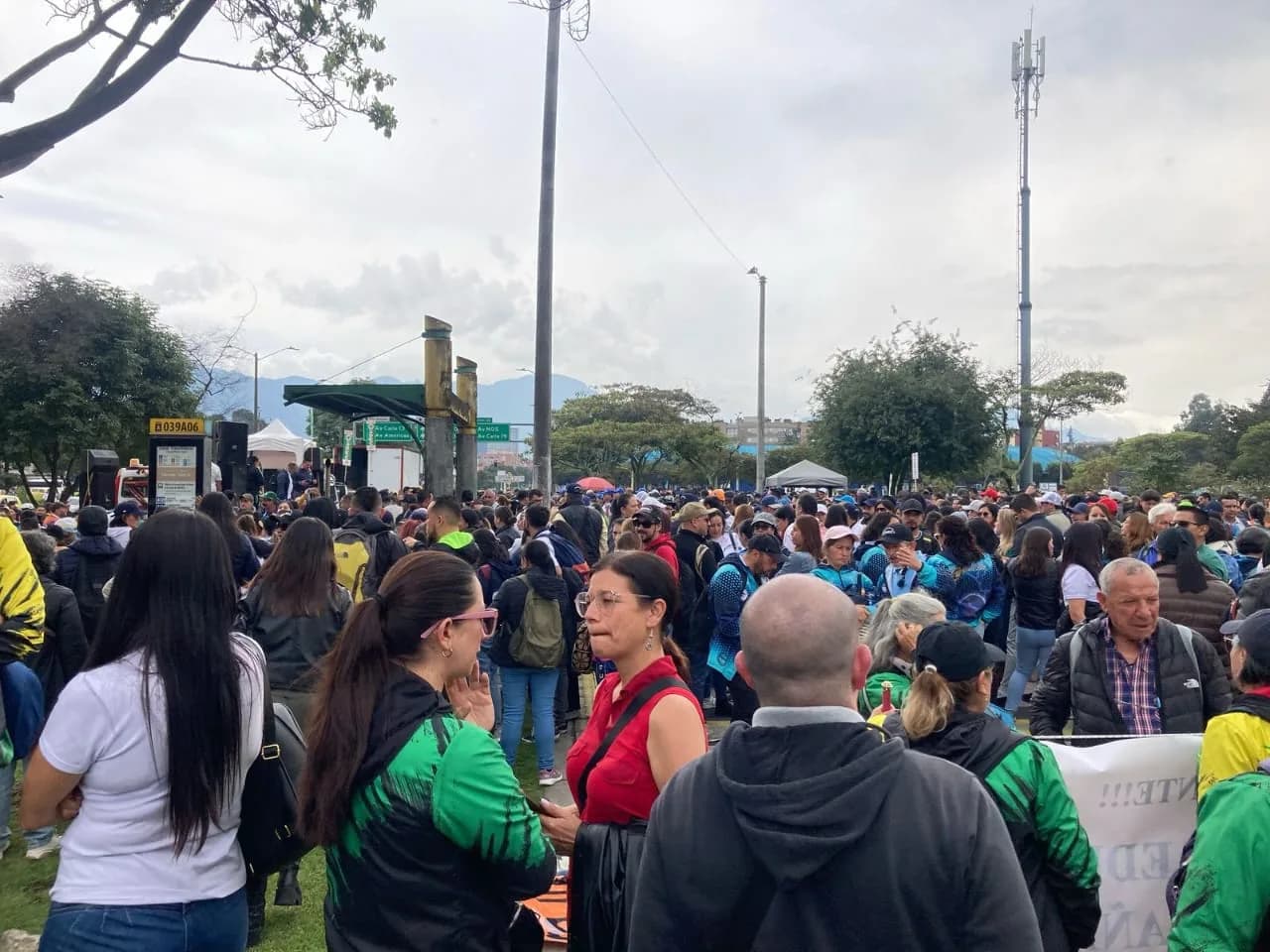 Exigen a Fiduprevisora cumplir con entrega de medicamentos y atender maestros que realizan protesta nacional