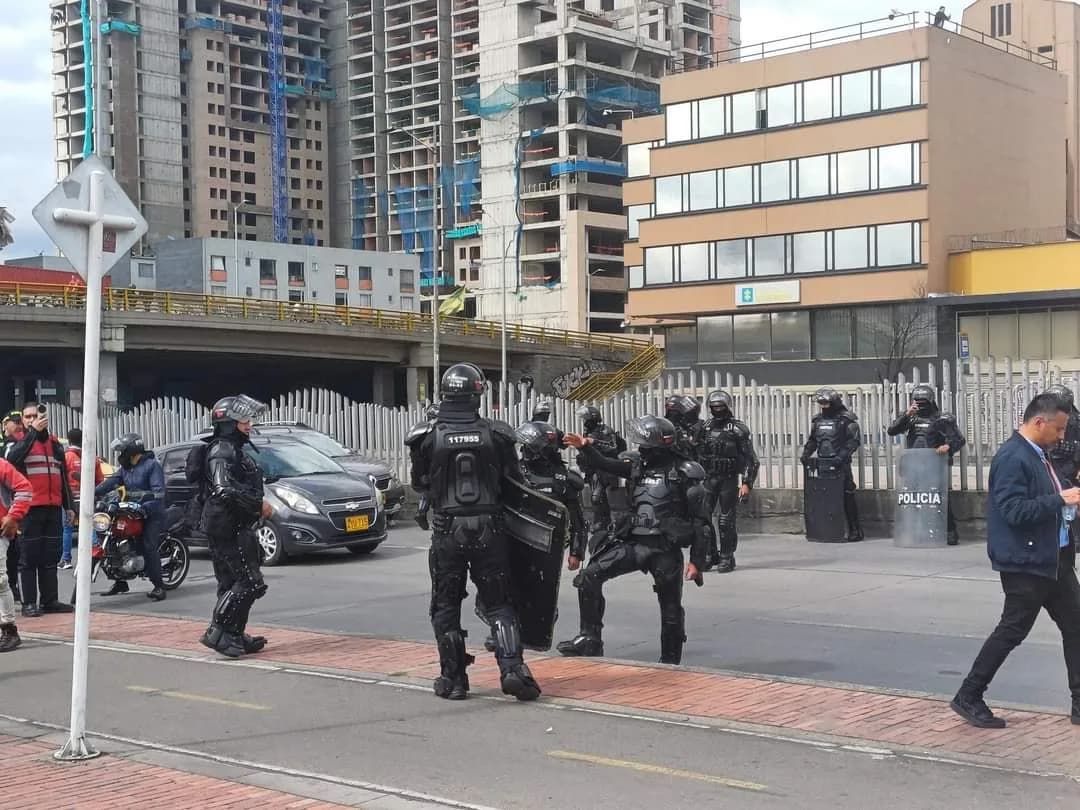 Por manifestaciones de vendedores ambulantes en Bogotá, ya son 20 las estaciones cerradas de TransMilenio
